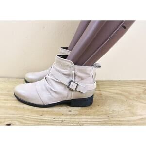 Miz Mooz Boots 39 Stone Light Beige Leather Suzy Ankle Bootie Buckle Shoes